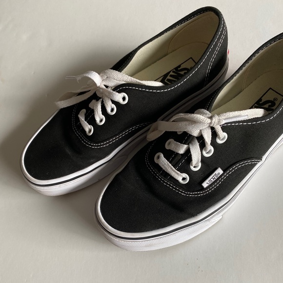 black vans size 7
